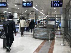 成田空港駅。