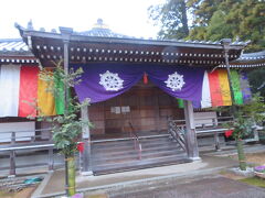 そのお隣の補陀洛山寺を訪問。
誰もおらず、お寺と神社が隣同士という珍しいスポット。