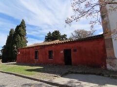 市立博物館に加え、隣にあるナカ・レリョの家にも入れる共通券がUYU150だというのですが、あと数時間しかウルグアイにいない＆キャッシュオンリーで持ち合わせなしということで今回はパスします・・・。
