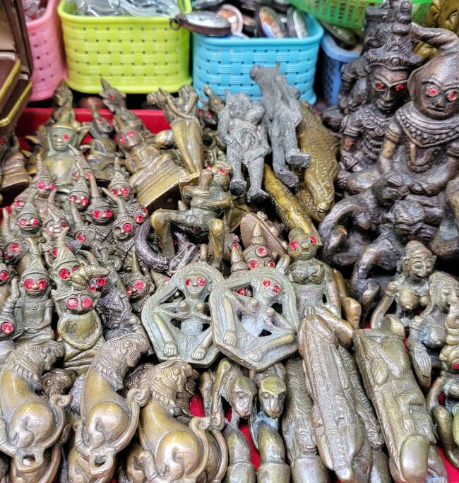 バンコク初心者⑦お守り市場とシリラート死体博物館』バンコク