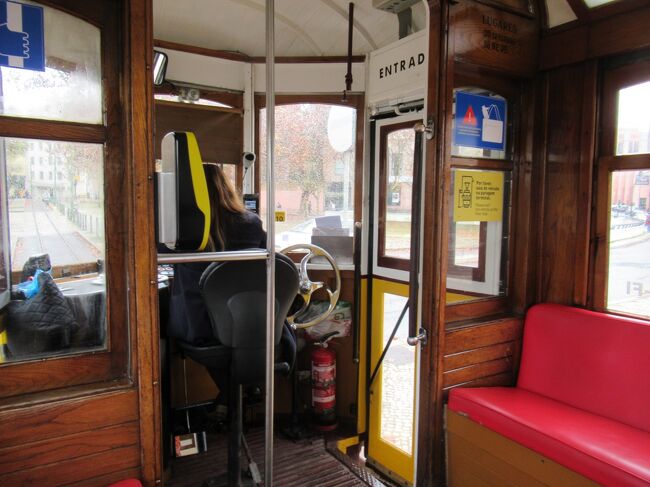 運転手は女性の方でした