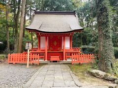 手水舎を少し進むと春宮神社(とうぐうじんじゃ）
学問の神様です。