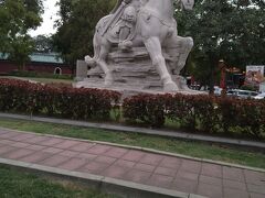延平郡王祠に有った鄭成功の銅像。
台湾ではオランダ軍を討ち払った英雄として至る所に見受けられた。