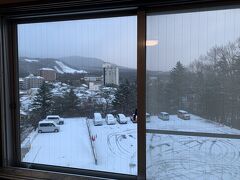 ２階の部屋でしたが、高台に建っているので眺めが良かったです。雪景色が素敵