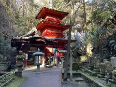 岩屋寺　奥之院三重塔