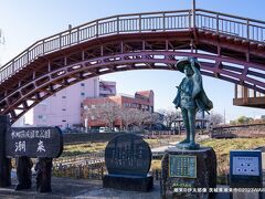 09:34 潮来の伊太郎像 水郷潮来あやめ園 茨城県潮来市あやめ