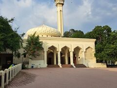 バスタキア地区内にあるグランドモスク
ドバイ市内にはたくさんのモスクがあります。