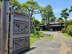 報徳社のすぐ近くにある竹の丸にやってきました
建物見学は100円でした
カフェもあるので、ちょっと一息♪もできます