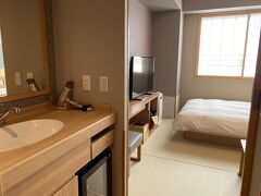 ホテルは、あづみの湯　野乃松本
シングル素泊まり\12,000
温泉入りたかったし、高めのお宿にしてみました
大浴場もあるし、満足