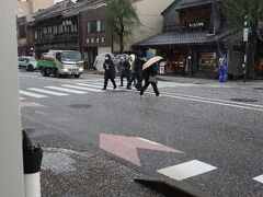 お次はひがし茶屋街へ