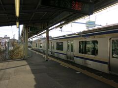 横須賀線に乗って東逗子駅で下車。