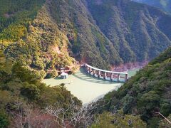 二津野ダム湖