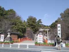 次は武田神社へ。かつて、武田信玄の住まい躑躅ヶ崎館があったところ。
