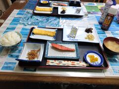 宿の朝食。
