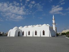 チェックアウトが14:30だったのでギリギリまで部屋で休み、14時過ぎから旧市街を散策。こちらはJaffali Mosque。