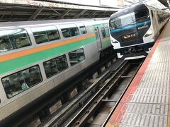 本来は品川から踊り子号（E257系）に乗車予定でしたが、時間があったので先に横浜まで移動しました。
横浜駅から乗車しました。