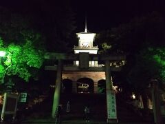 尾山神社もライトアップされていました。