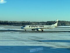 ヘルシンキ空港からフィンエアーをパシャ。
快晴！久しぶりに青い空みた！
次はストックホルム市内の観光へ！