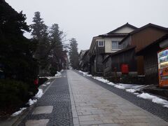 8:30　山行開始。大山寺の参道には、雪は殆どない状況。