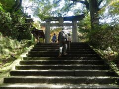 ご覧の通り名前の通り、山の上にある神社さんになります