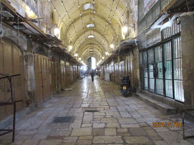 アラブの商店街です。<br />時世か閉まっていました。