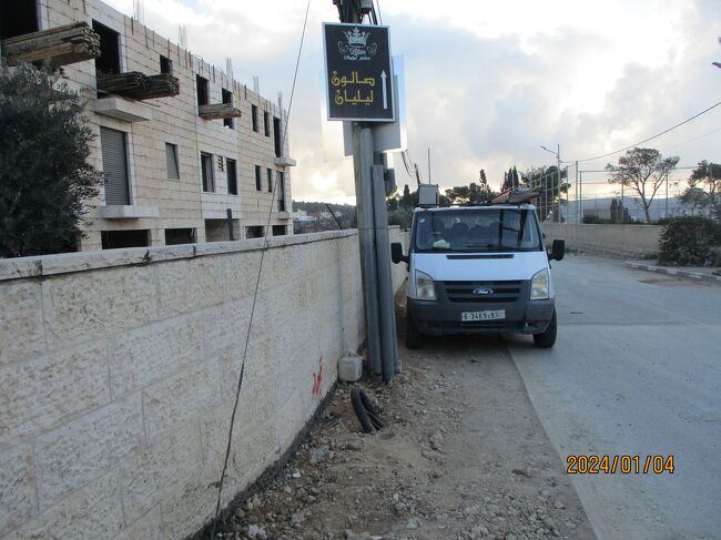 エルサレムに戻るバス乗場です。