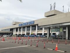 ◉Hang Nadim Batam空港
ホテルからGrabで約30分ほどで空港到着。
空港名のハング•ナディムは、マレーシアの歴史書「マレー年代記」に出てくる英雄の名前です。