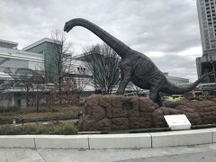 福井駅 恐竜広場