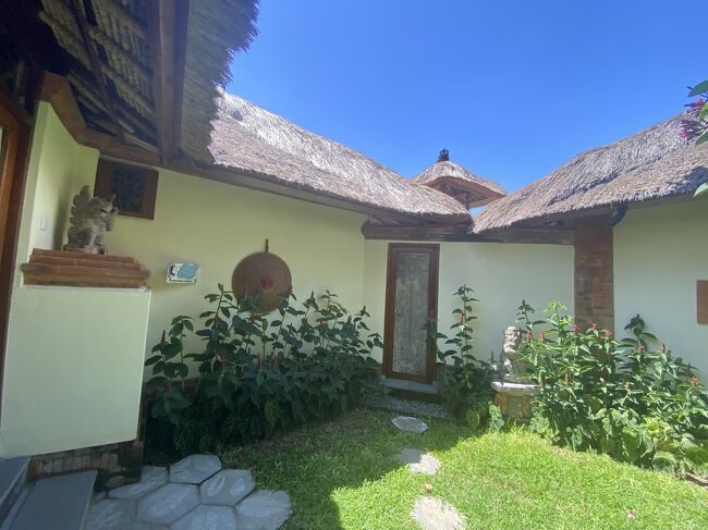 バンガロウの玄関