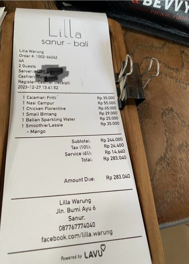 ものすごく暑かったｗｗ<br />厨房の熱気がダイニングに来てしまう構造なのかな、、<br />お客のほとんどが　暑い、、と言って席を変えたりしたけど<br />どこも同じだと言う結論に、、ｗ<br /><br />4虎AIから従業員などの名前がだめと<br />気付かなかった、対処しました<br />今回は流石に何もないと思ってたのに