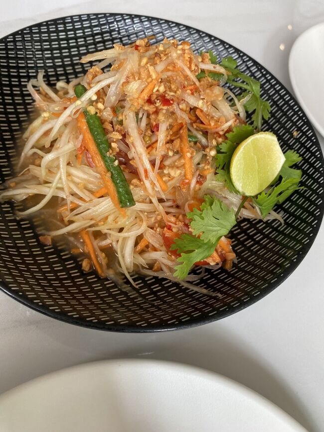 王道なものばかりしか知らないから　いつもと同じようなものを頼む