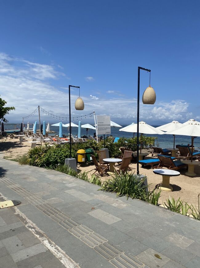 ソウル・オン・ザ・ビーチとか　カユマニスの出店？　海辺のお店などの　うんと手前から　そういう感じのお店がたくさん出来ていた