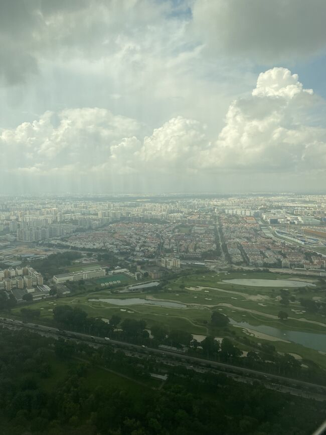 二時間ちょっとでシンガポールに着くのです