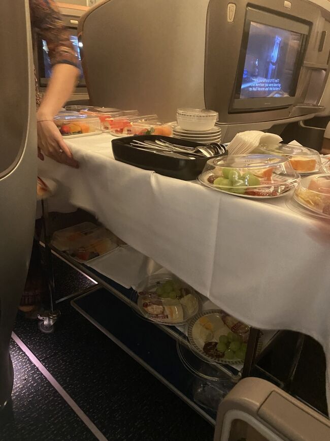 デザートフルーツチーズのサーヴィング