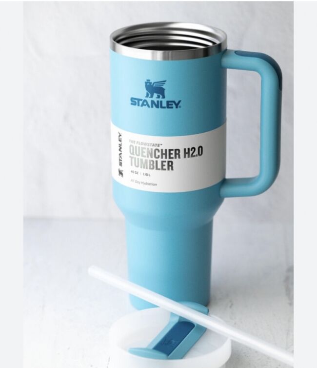 スタンリィ<br />ほぼ狂気と言っていいほどの熱狂でしたが、、<br />多分　飽きるのも早い、、<br />ＹＥＴＩ派もいるし、、ｗ