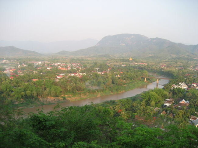 この景色を見るためにラオスにやってきました。プーシーの丘からの眺め