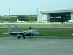 石垣空港に戦闘機がありました。