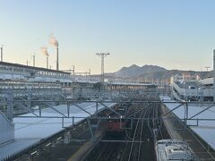 そして徳山に着いて工場夜景をと思ったら東京とは時差がありまだ明るいのでした。