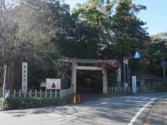 学徳達成の神として崇敬されている国学者・本居宣長を祀る神社「本居宣長ノ宮」です