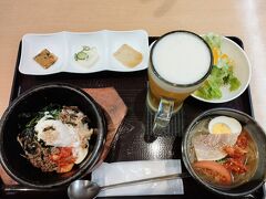 PPの食事は韓国料理or名古屋飯から選択可。

石焼きビビンバとミニ冷麺セット。
セットのドリンク1杯は生ビールも選べます！