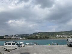 首里城を出て次に向かったのは、車で約40分くらい南下して奥武島へ