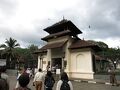 15:50　仏歯寺に到着しました