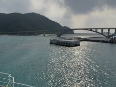 これが阿嘉島と慶留間島を繋ぐ阿嘉大橋のようです
渡ってみたいなぁ