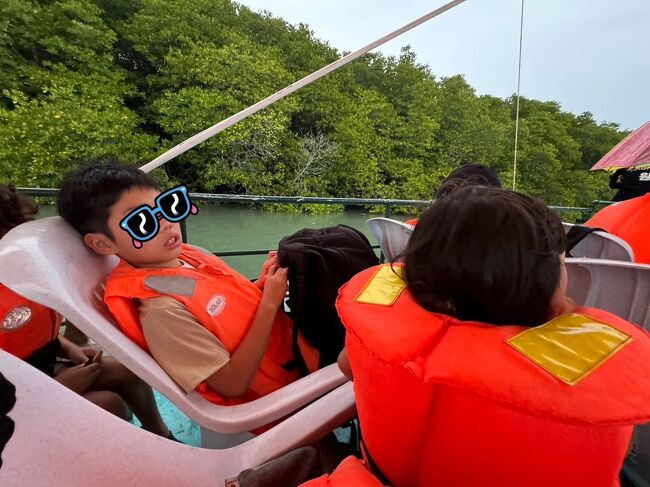 天気が良くないままのスタート。<br /><br />マングローブの川を探検！息子はブルネイでもやったけどあまり覚えていないようでした。<br />運が良ければテングザルが見れるかな～この日は無理そう。<br />まぁ、前に見れたからそこはよしとしますか。