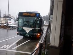 　いったん豊岡駅まで戻り、出石行きのバスに乗り込みます。ちなみに、途中まで先ほどの商店街を通るので、別に駅まで戻る必要も本当は無かったりします。