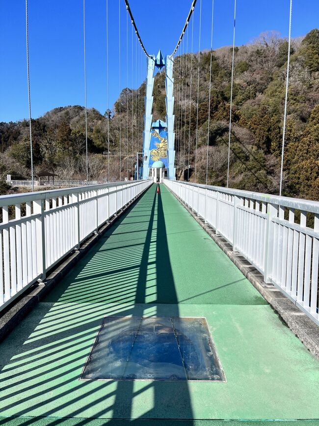 ここにもガラス窓があります。