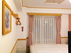 ホテルのお部屋へ入室

韓国では、トコジラミが流行っていると夫は恐れていましたが
今回何の問題もありませんでした