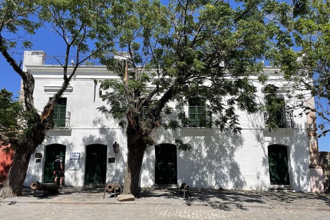 モンテビデオへの出発までにミュージアム巡りをしようと思ったんですが、オープンはほとんどが11時半からでした。朝イチのフェリーじゃなくてもよかったな。