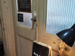 お腹が空いたので、3階のAsa cafeさんへ。ビル内では唯一の飲食店です