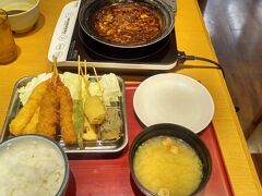 海老どて串盛り定食　１７８０円（＋税）
あの みそに 卵も からんで、独特の味わいで おいしかったです